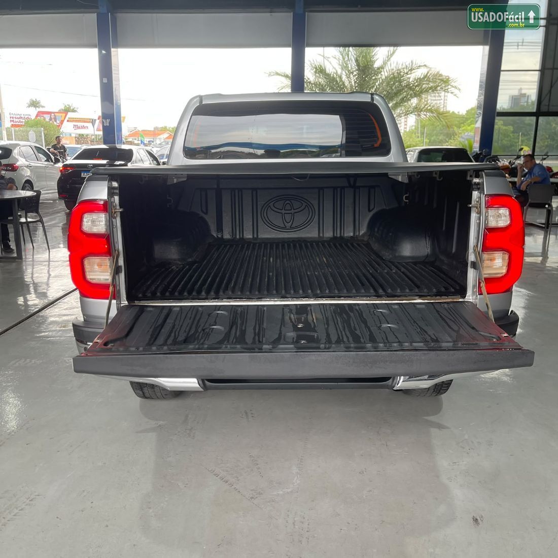 Toyota Hilux SRX CD 2.8 4x4 TDI Automático Diesel 2021/2022 — foto 7 de 12