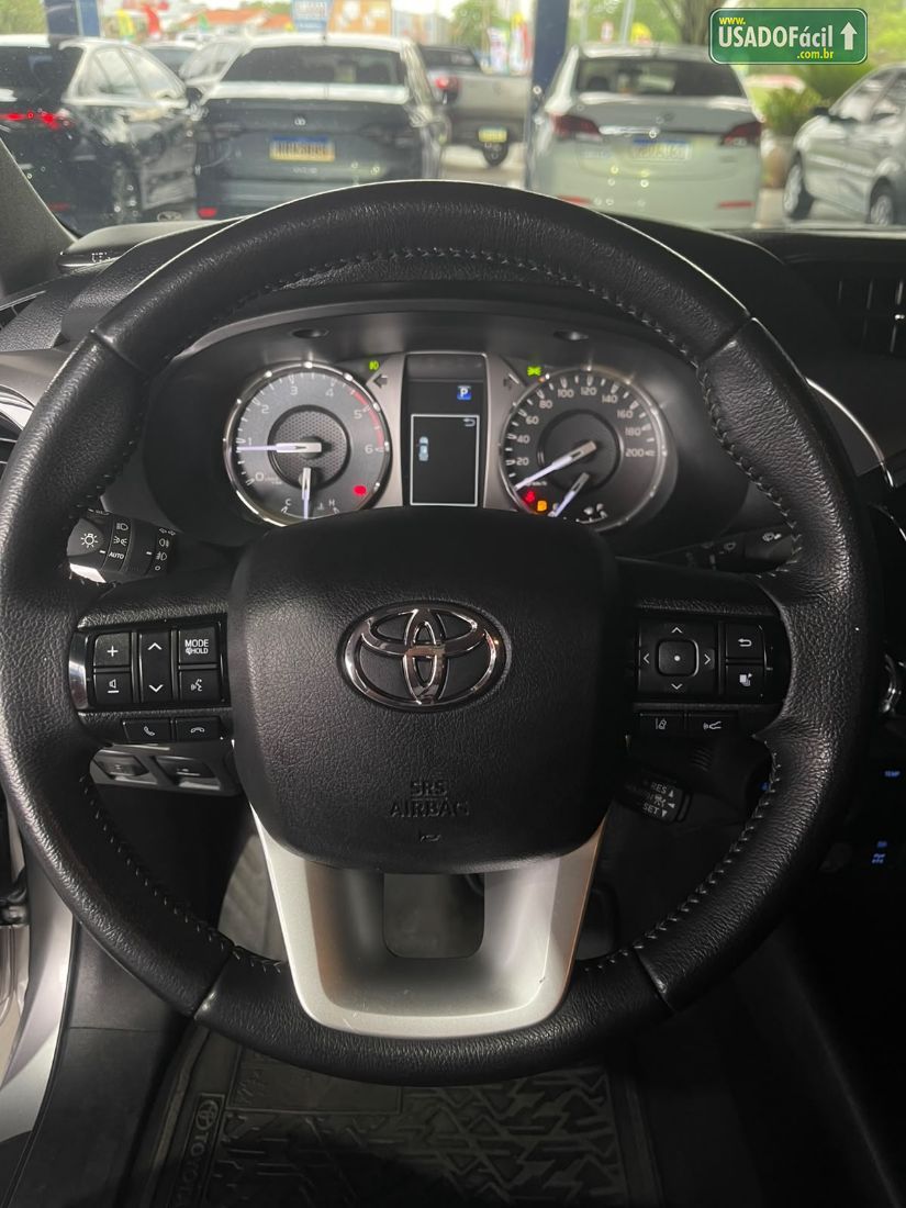 Toyota Hilux SRX CD 2.8 4x4 TDI Automático Diesel 2021/2022 — foto 9 de 12