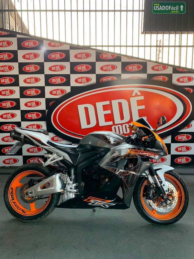 Honda CBR 600 RR 2011/2011 — foto 2 de 9