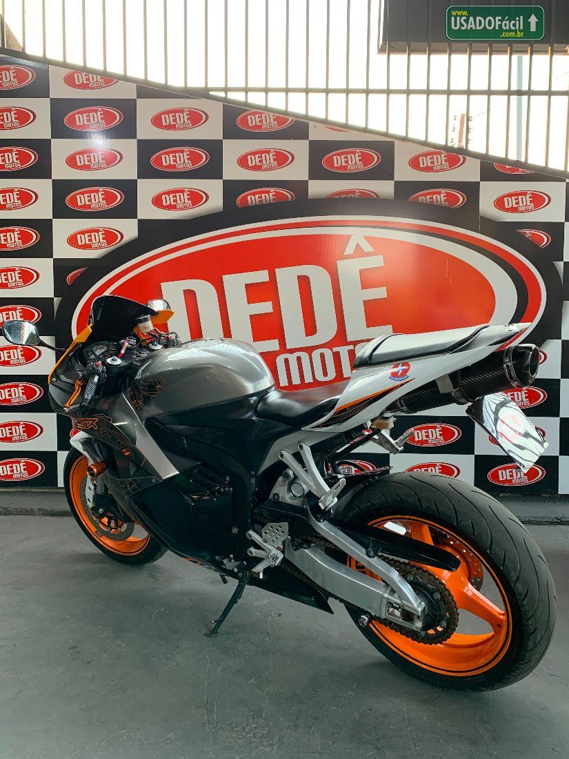 Honda CBR 600 RR 2011/2011 — foto 5 de 9