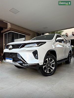 TOYOTA Hilux SW4 SRX Platinum 2.8 4x4 Turbo Automático 5 lugares