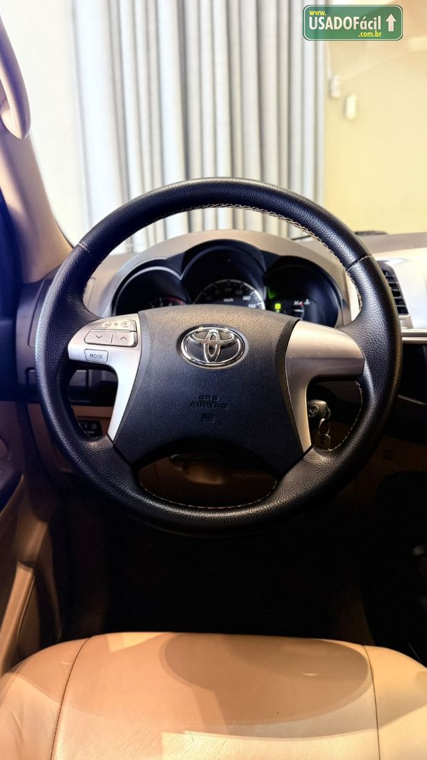 Toyota Hilux SW4 SR 4x2 2.7 Mecânico Flex 2015/2015 — foto 10 de 14