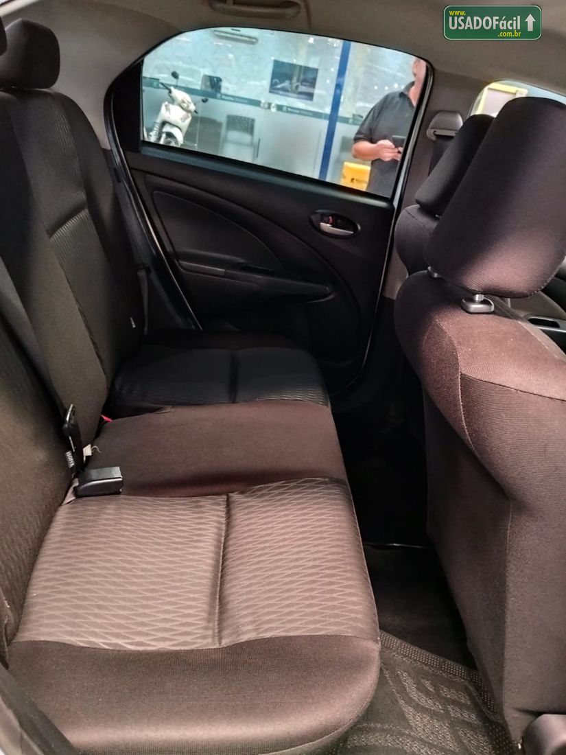 Toyota Etios Sedan X 1.5 Automático Flex 2018/2019 — foto 10 de 14