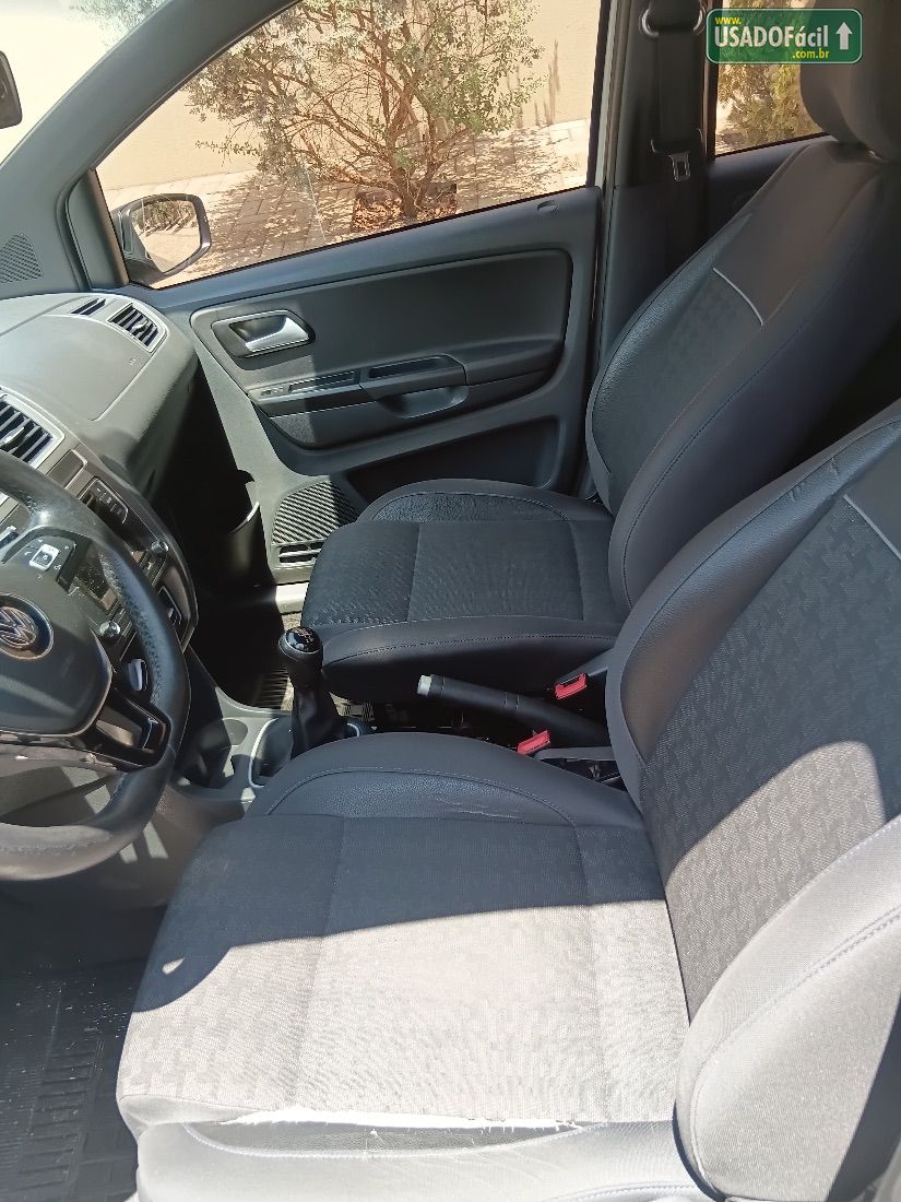 Volkswagen Fox Track 1.0 4P Total Flex 2016/2017 — foto 13 de 13