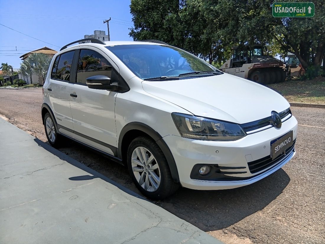 Volkswagen Fox Track 1.0 4P Total Flex 2016/2017 — foto 4 de 13