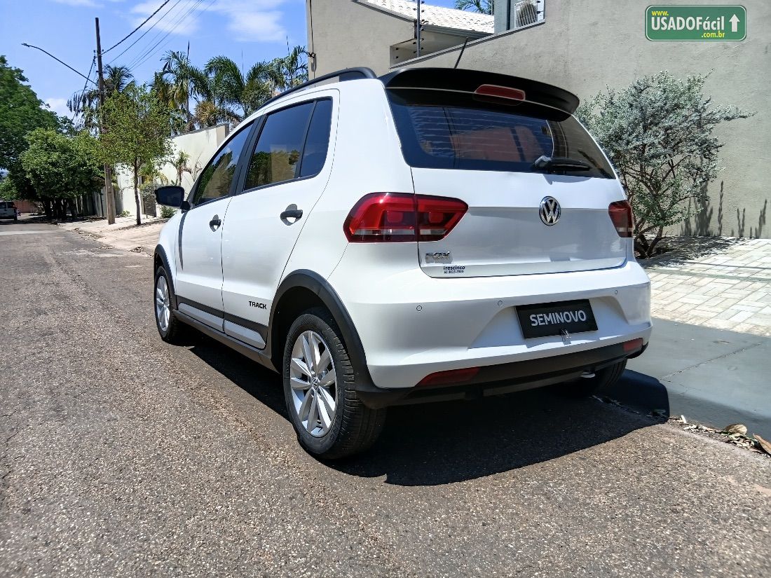 Volkswagen Fox Track 1.0 4P Total Flex 2016/2017 — foto 6 de 13