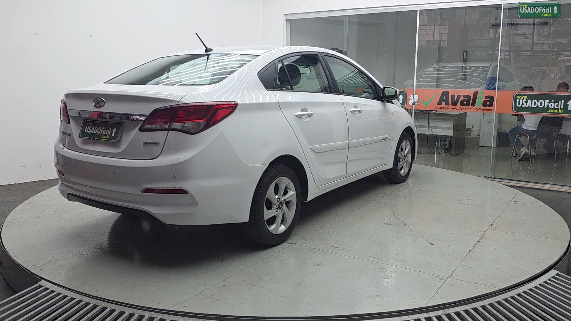 HYUNDAI HB20S Sedan Comfort Plus 1.6 Automático Flex 2016/2016 — foto 5 de 26
