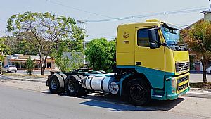 Volvo Fh-440 Globetrotter 6x4 2p Diesel 2011/2011 em Cuiabá - MT