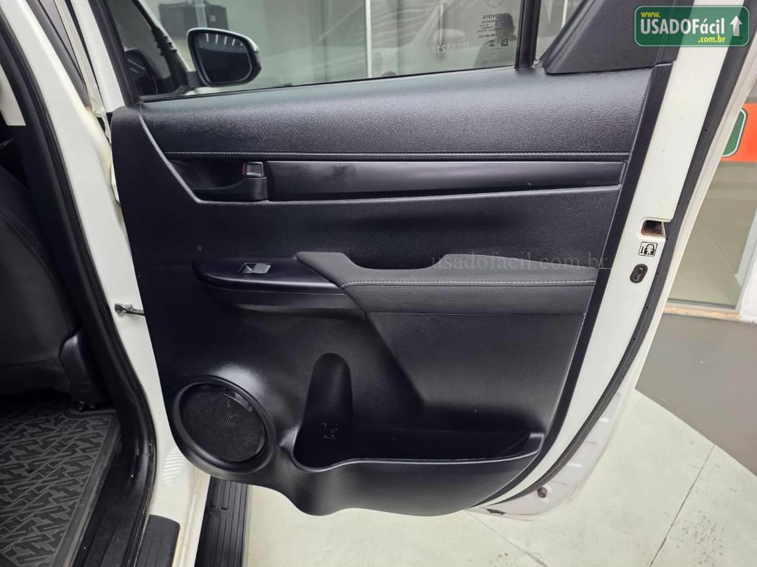 TOYOTA Hilux CD 2.8 4x4 Mecânico Diesel 2023/2023 — foto 19 de 25