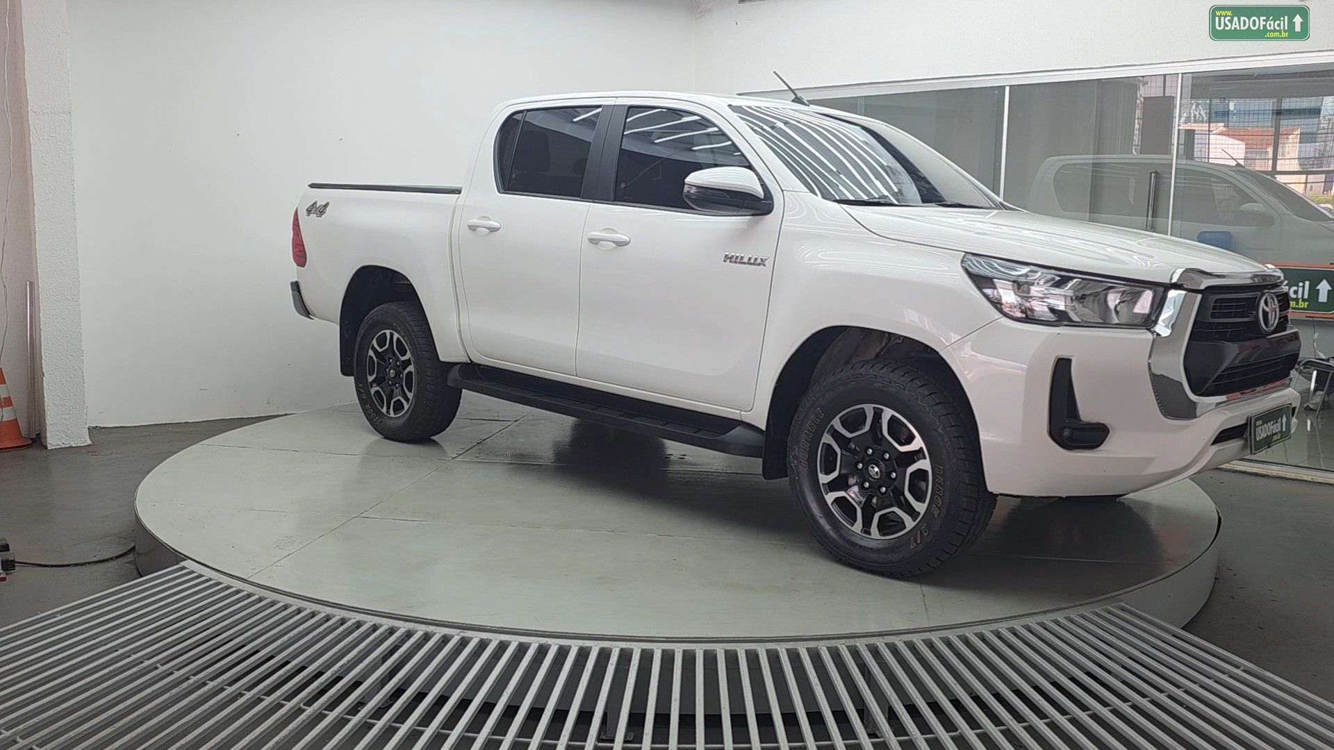 TOYOTA Hilux CD 2.8 4x4 Mecânico Diesel 2023/2023 — foto 3 de 25