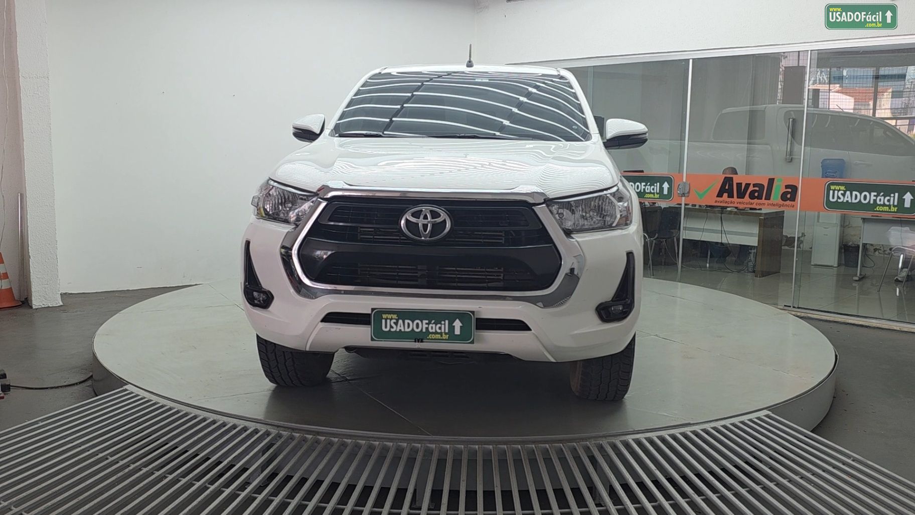 TOYOTA Hilux CD 2.8 4x4 Mecânico Diesel 2023/2023 — foto 2 de 25