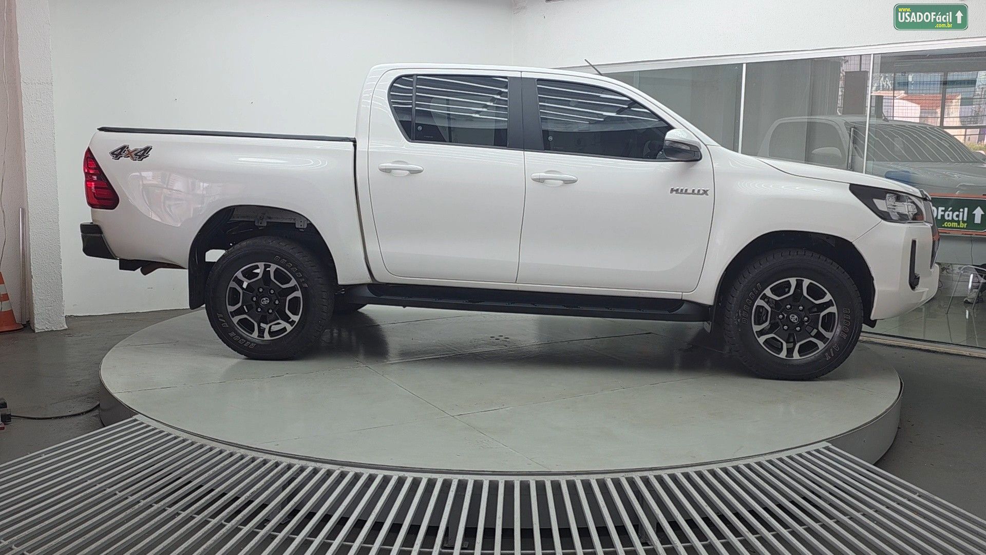 TOYOTA Hilux CD 2.8 4x4 Mecânico Diesel 2023/2023 — foto 4 de 25