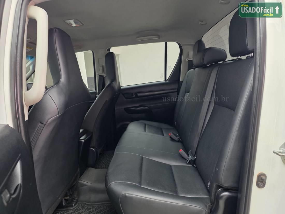 TOYOTA Hilux CD 2.8 4x4 Mecânico Diesel 2023/2023 — foto 14 de 25