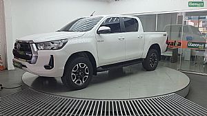 Hilux Cd 2.8 4x4 Mecânico Diesel 2023/2023 em Cuiabá - MT