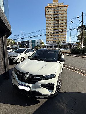 Kwid Intense 1.0 Mecânico Flex 2022/2023 em Cuiabá - MT