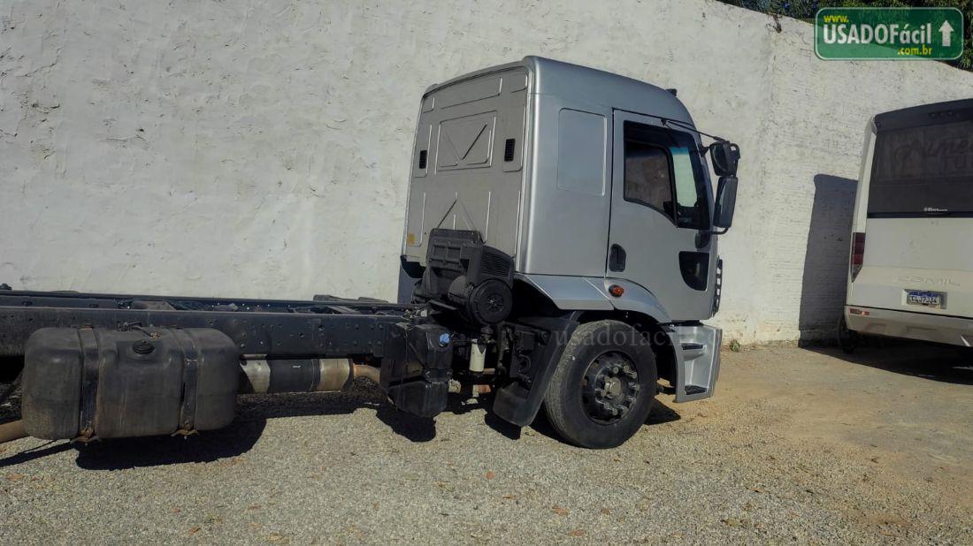 FORD ford Cargo 2429 E 6x2 Turbo 2P Diesel E5 2013/2013 — foto 3 de 4
