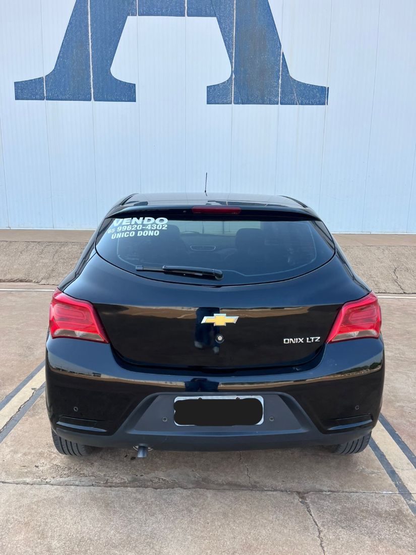 CHEVROLET/GM Onix Hatch LTZ 1.4 Automático Flex 2017/2017 — foto 4 de 12