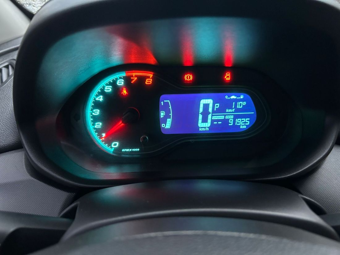 CHEVROLET/GM Onix Hatch LTZ 1.4 Automático Flex 2017/2017 — foto 7 de 12