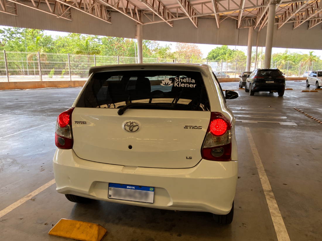 Toyota Etios Hatch X 1.3 Automático Flex 2020/2020 — foto 4 de 6
