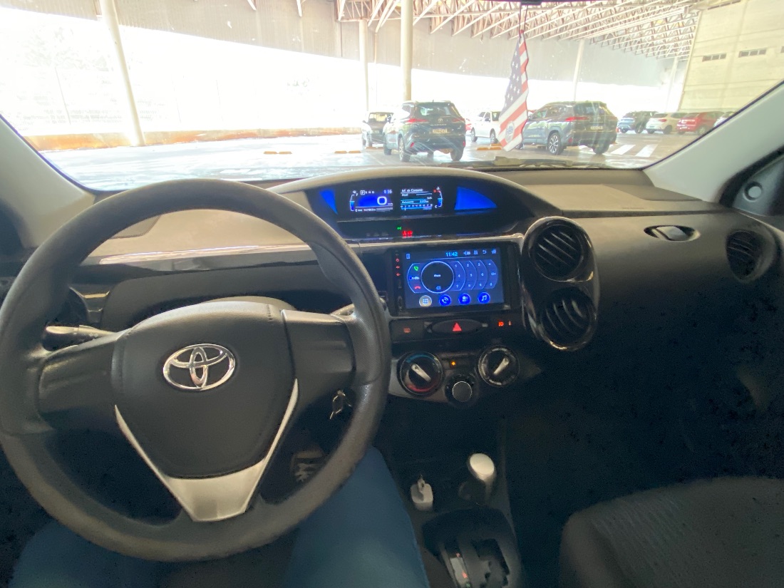 Toyota Etios Hatch X 1.3 Automático Flex 2020/2020 — foto 6 de 6