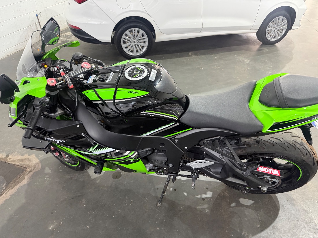 Kawasaki NINJA ZX-10R 1000cc 2016/2017 — foto 5 de 7