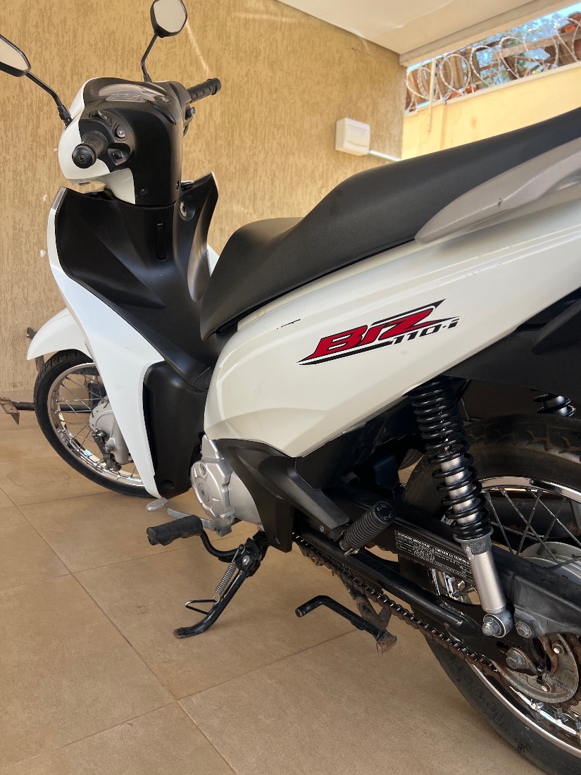 Honda Biz 110i baixo preço e km 2023/2023 — foto 3 de 6