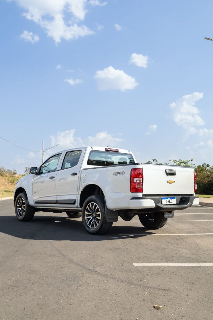CHEVROLET/GM S10 LS CD 2.8 4x4 TDI Mecânico Diesel 2023/2024 — foto 3 de 12