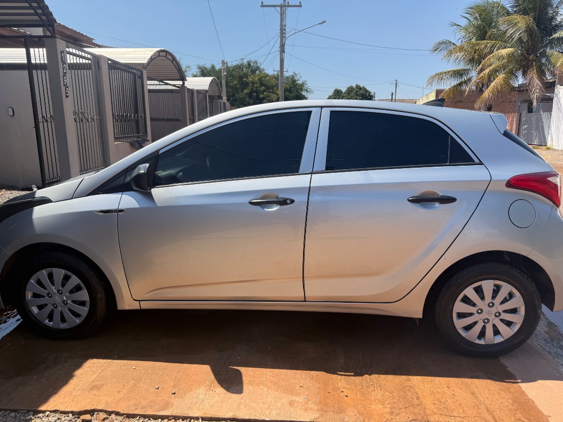 Hyundai HB20 Hatch Comfort 1.0 Flex 2017/2018 — foto 3 de 8