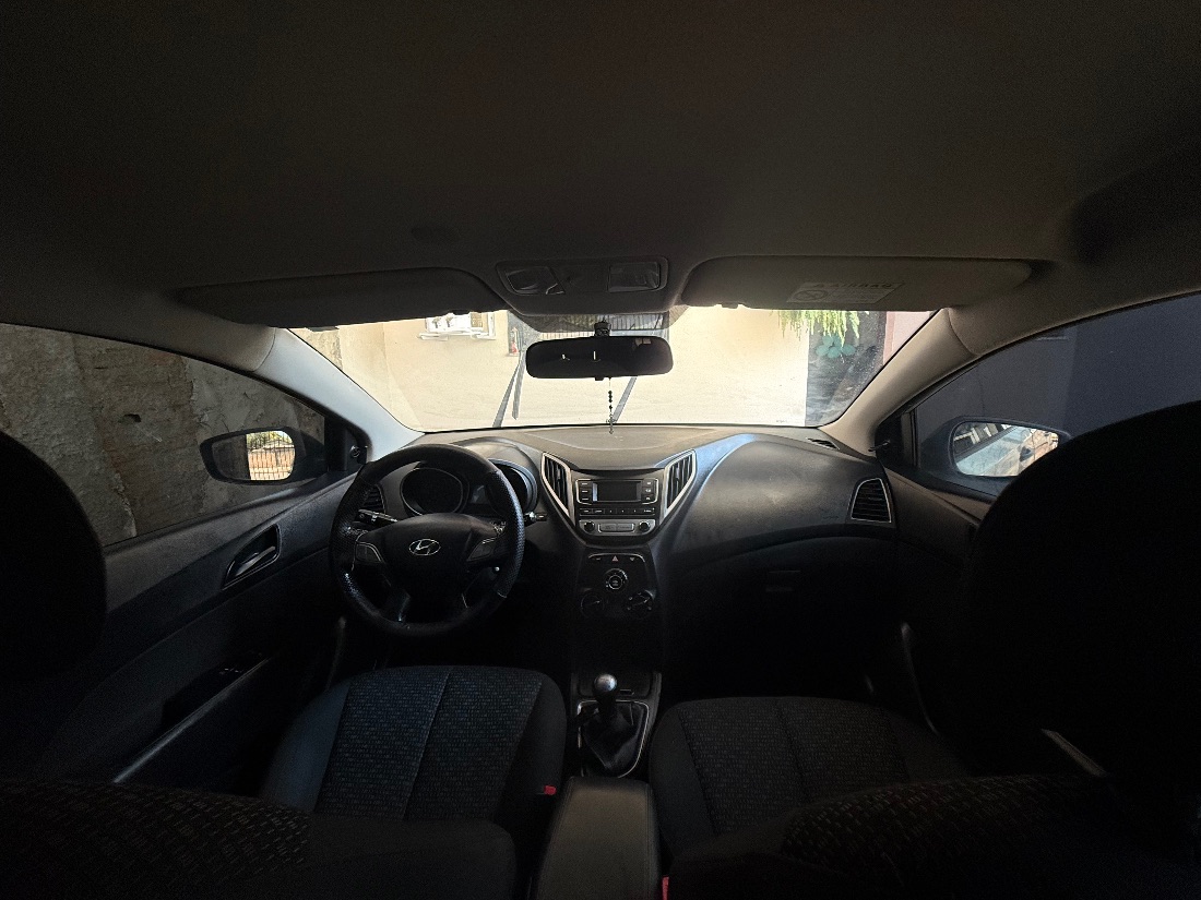 Hyundai HB20 Hatch Comfort 1.0 Flex 2017/2018 — foto 4 de 8