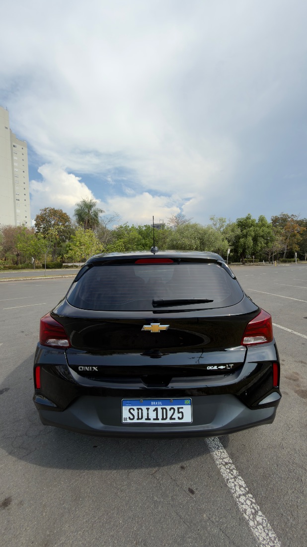 CHEVROLET/GM Onix Hatch LT 1.0 Mecânico Flex 2023/2024 — foto 11 de 12