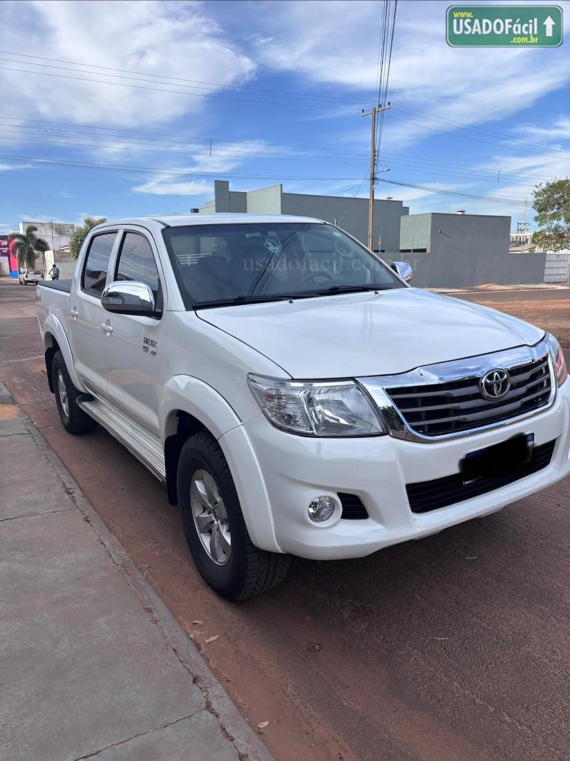 TOYOTA Hilux SRV CD 2.7 4x4 Automático Flex 2013/2014 — foto 3 de 12