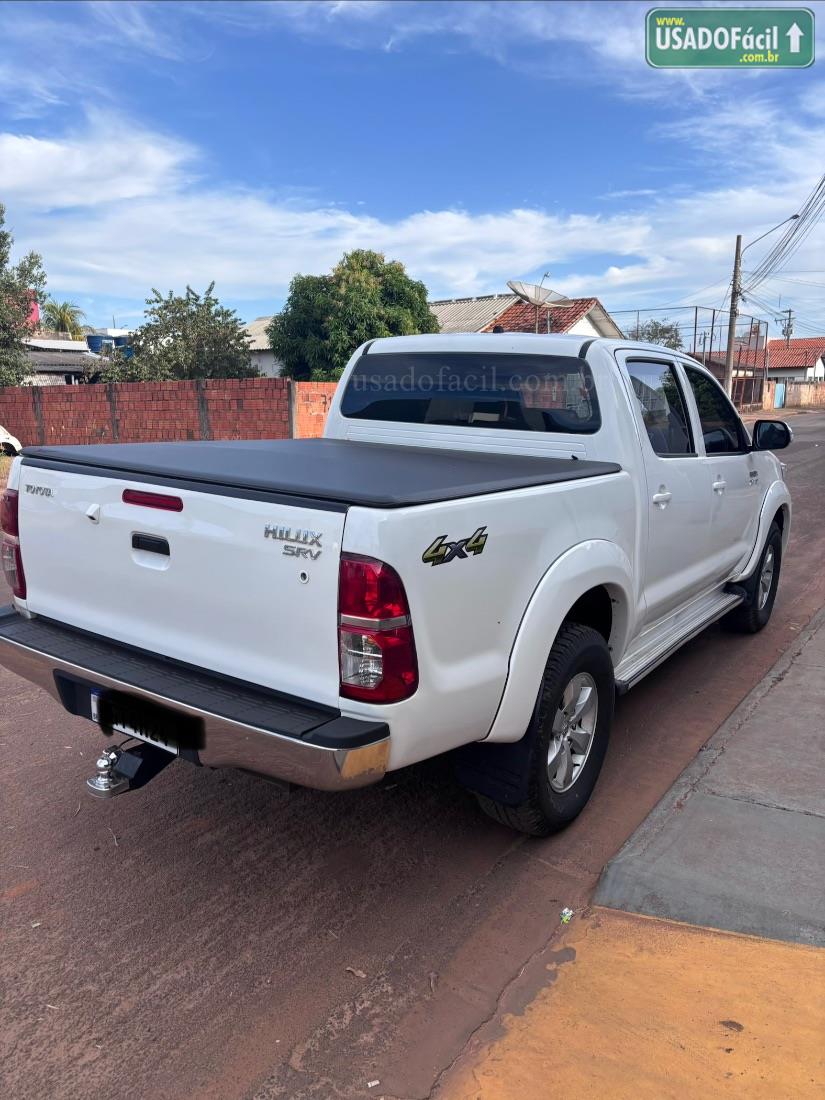 TOYOTA Hilux SRV CD 2.7 4x4 Automático Flex 2013/2014 — foto 6 de 12
