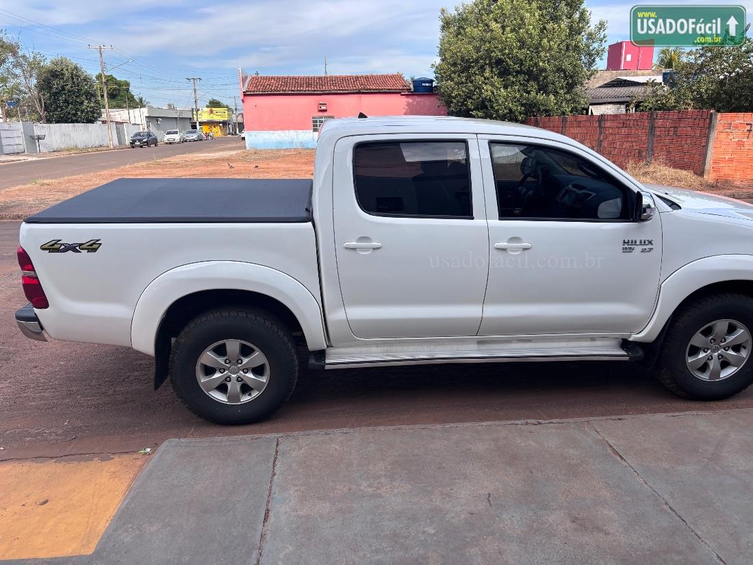 TOYOTA Hilux SRV CD 2.7 4x4 Automático Flex 2013/2014 — foto 5 de 12