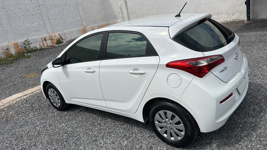 Hyundai HB20 Hatch Comfort 1.0 Flex 2016/2017 — foto 4 de 15