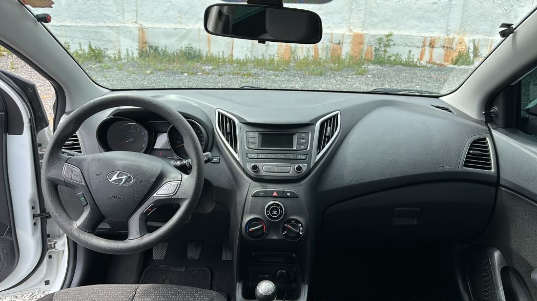 Hyundai HB20 Hatch Comfort 1.0 Flex 2016/2017 — foto 8 de 15