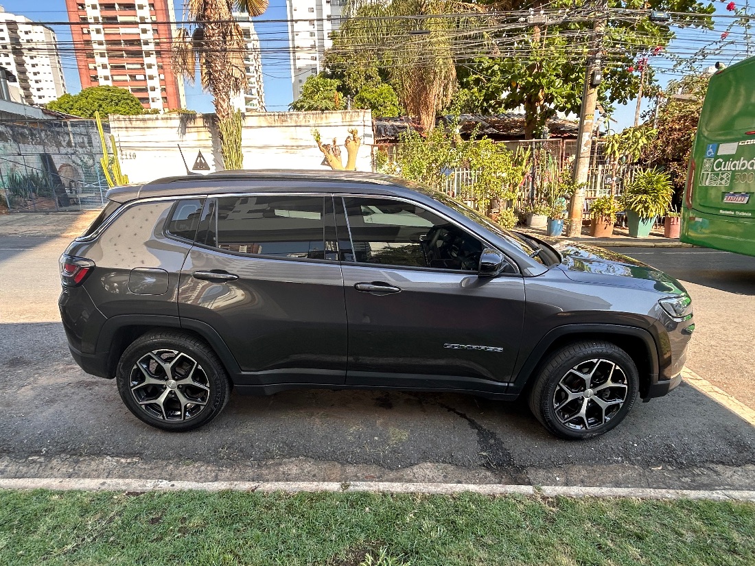 Jeep Compass Longitude T270 1.3 Turbo 4x2 Automático Flex 2024/2025 — foto 4 de 12