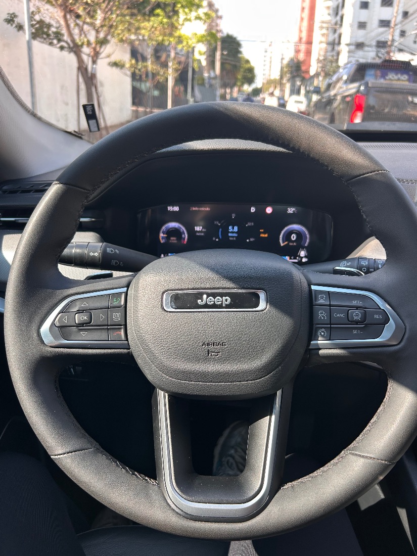 Jeep Compass Longitude T270 1.3 Turbo 4x2 Automático Flex 2024/2025 — foto 9 de 12