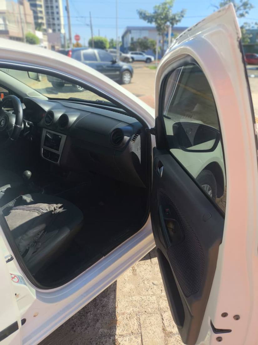 Volkswagen Gol Trendline 1.0 4P Total Fex 2015/2016 — foto 11 de 11