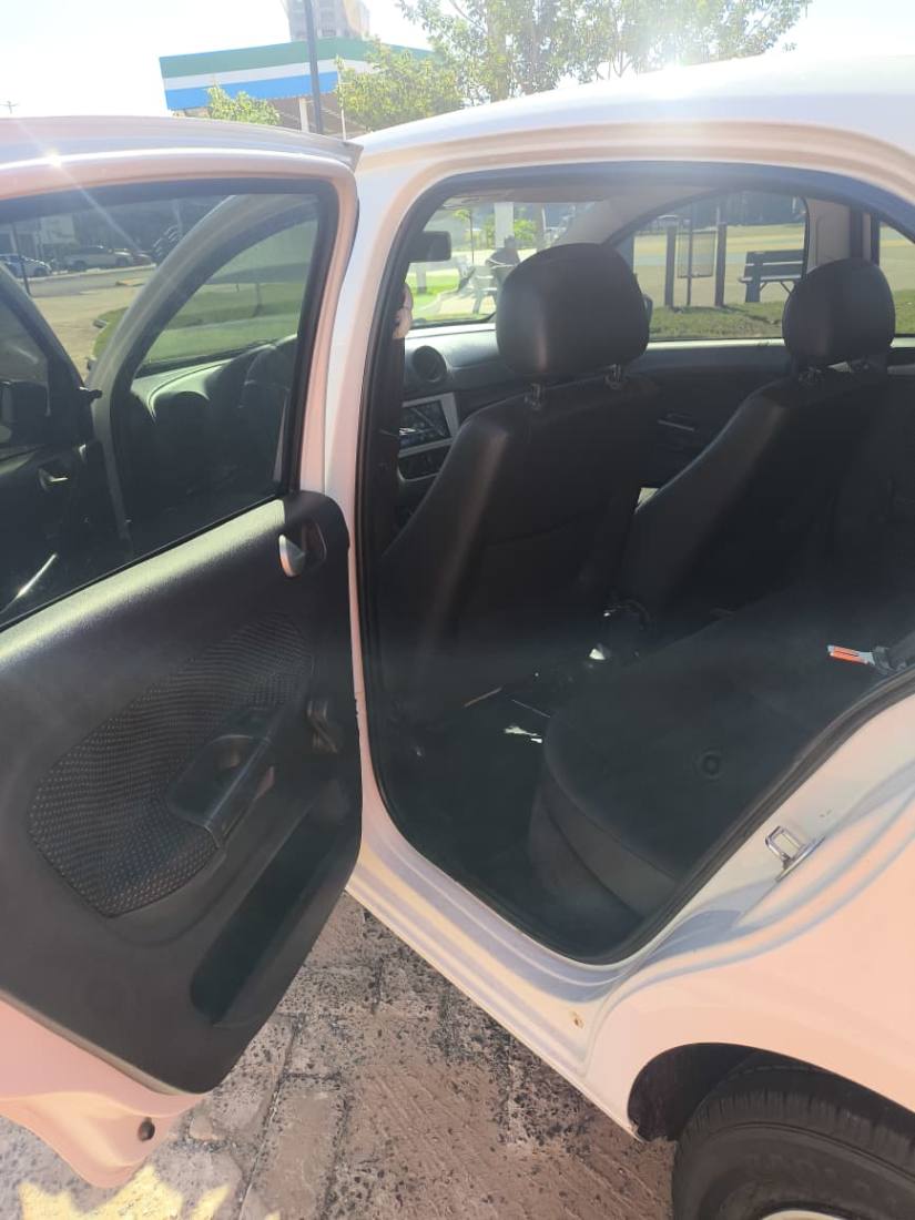 Volkswagen Gol Trendline 1.0 4P Total Fex 2015/2016 — foto 6 de 11