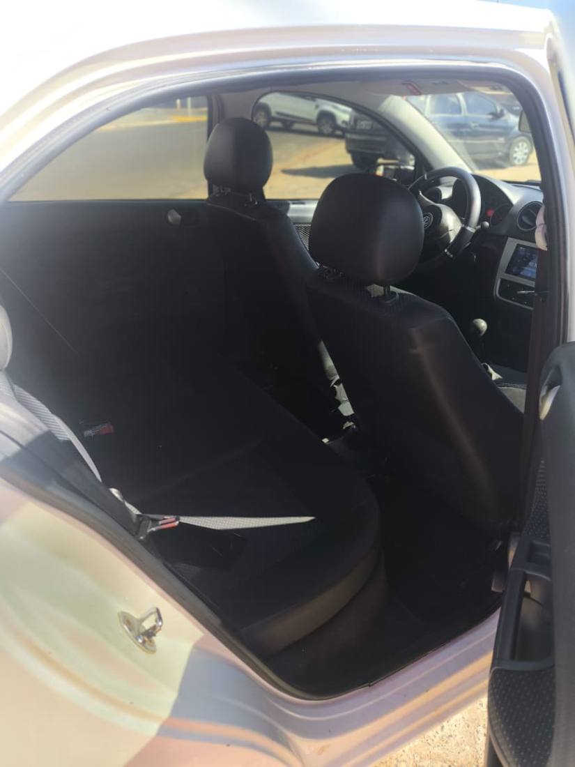Volkswagen Gol Trendline 1.0 4P Total Fex 2015/2016 — foto 9 de 11