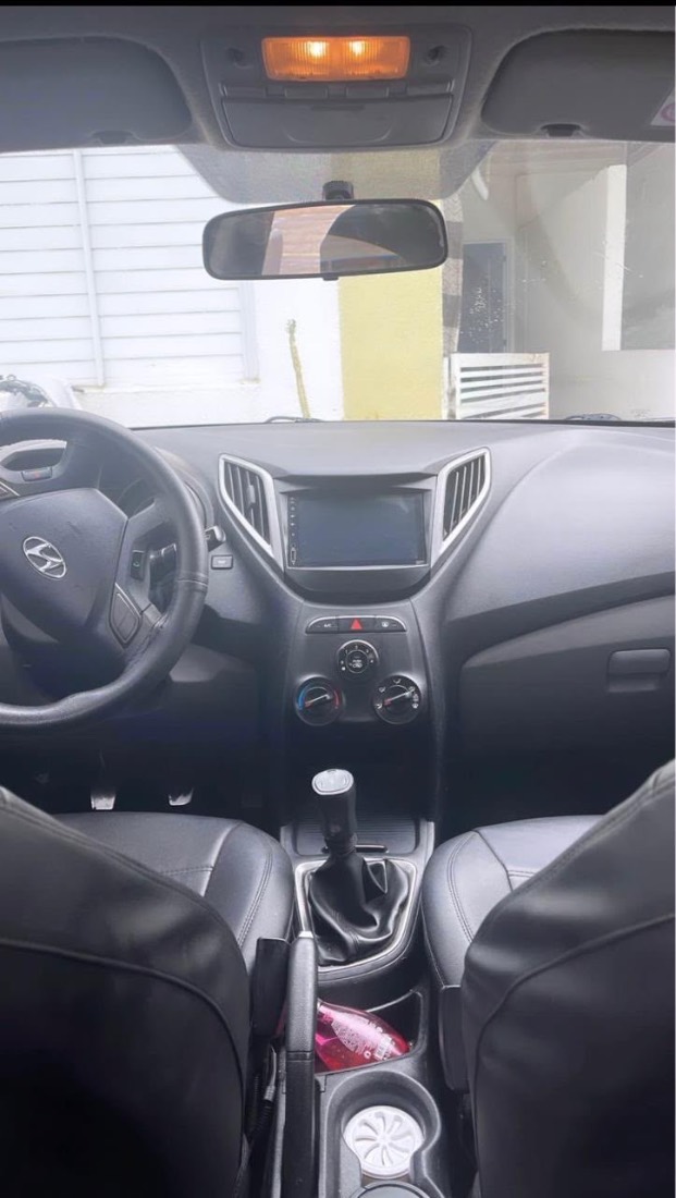 Hyundai HB20S Sedan Premium 1.6 Mecânico Flex 2014/2014 — foto 4 de 7