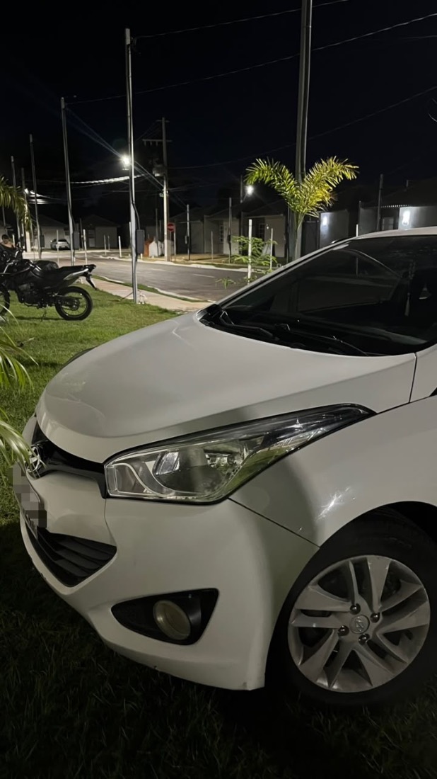 Hyundai HB20S Sedan Premium 1.6 Mecânico Flex 2014/2014 — foto 6 de 7