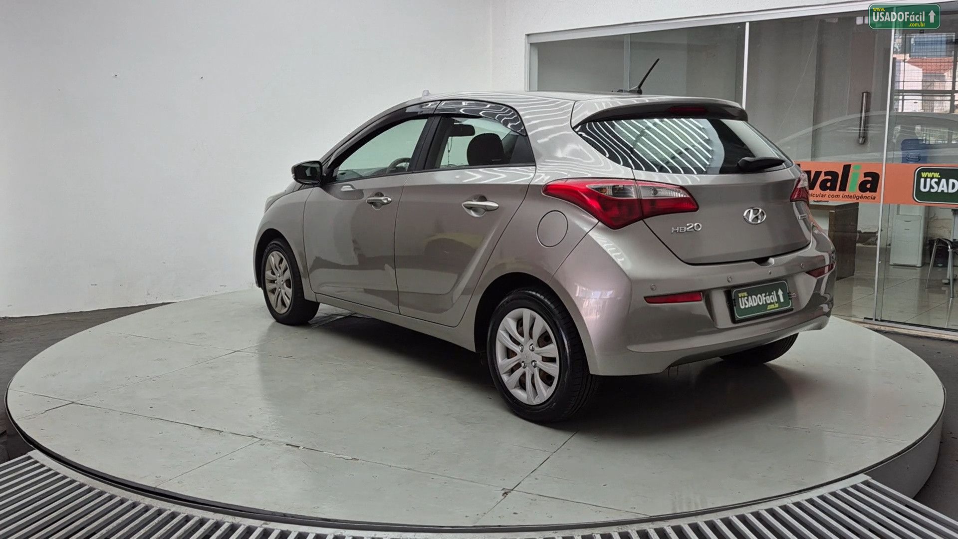 HYUNDAI HB20 Hatch Comfort Plus 1.6 Automático Flex 2017/2017 — foto 7 de 24