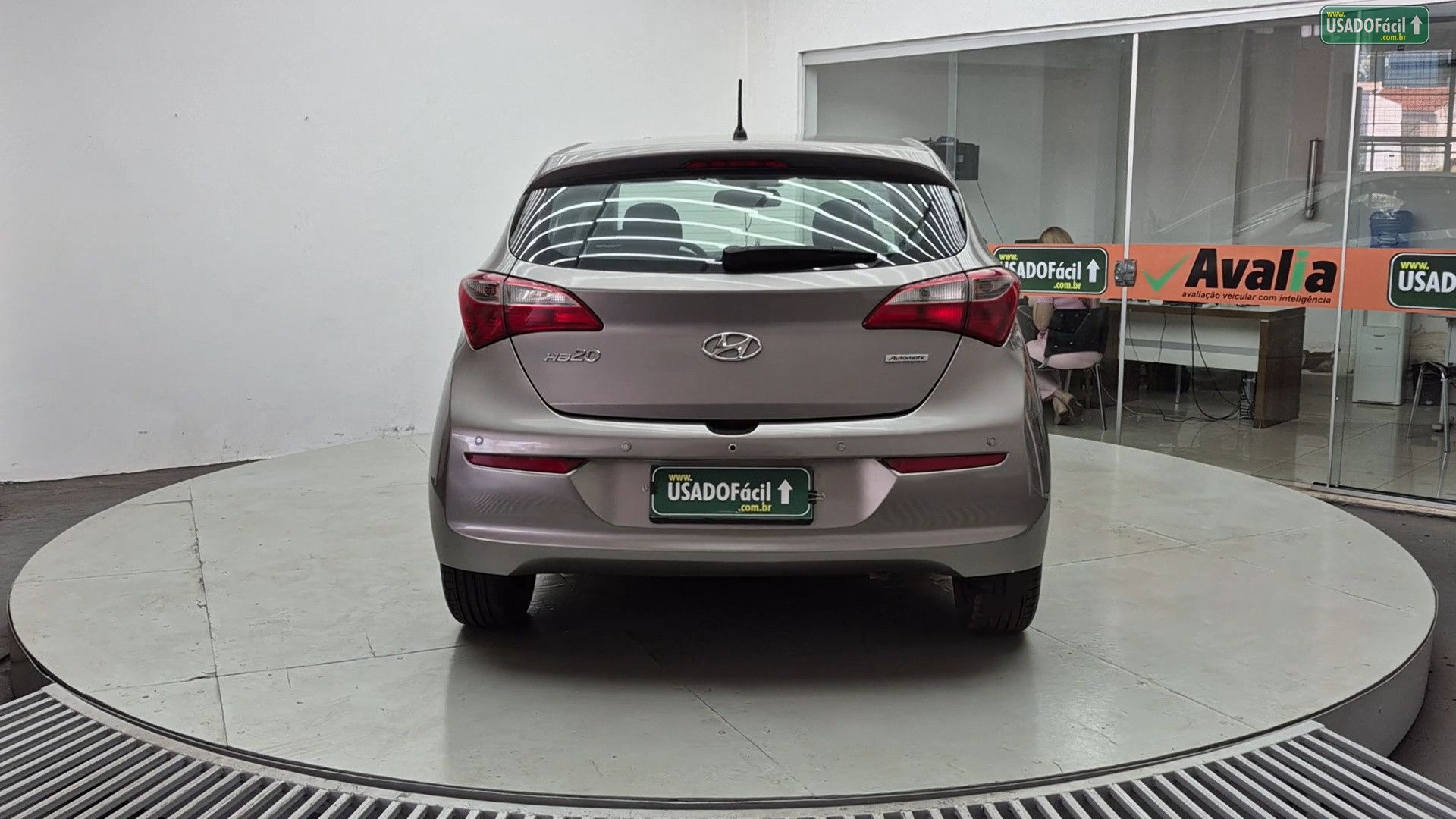 HYUNDAI HB20 Hatch Comfort Plus 1.6 Automático Flex 2017/2017 — foto 6 de 24