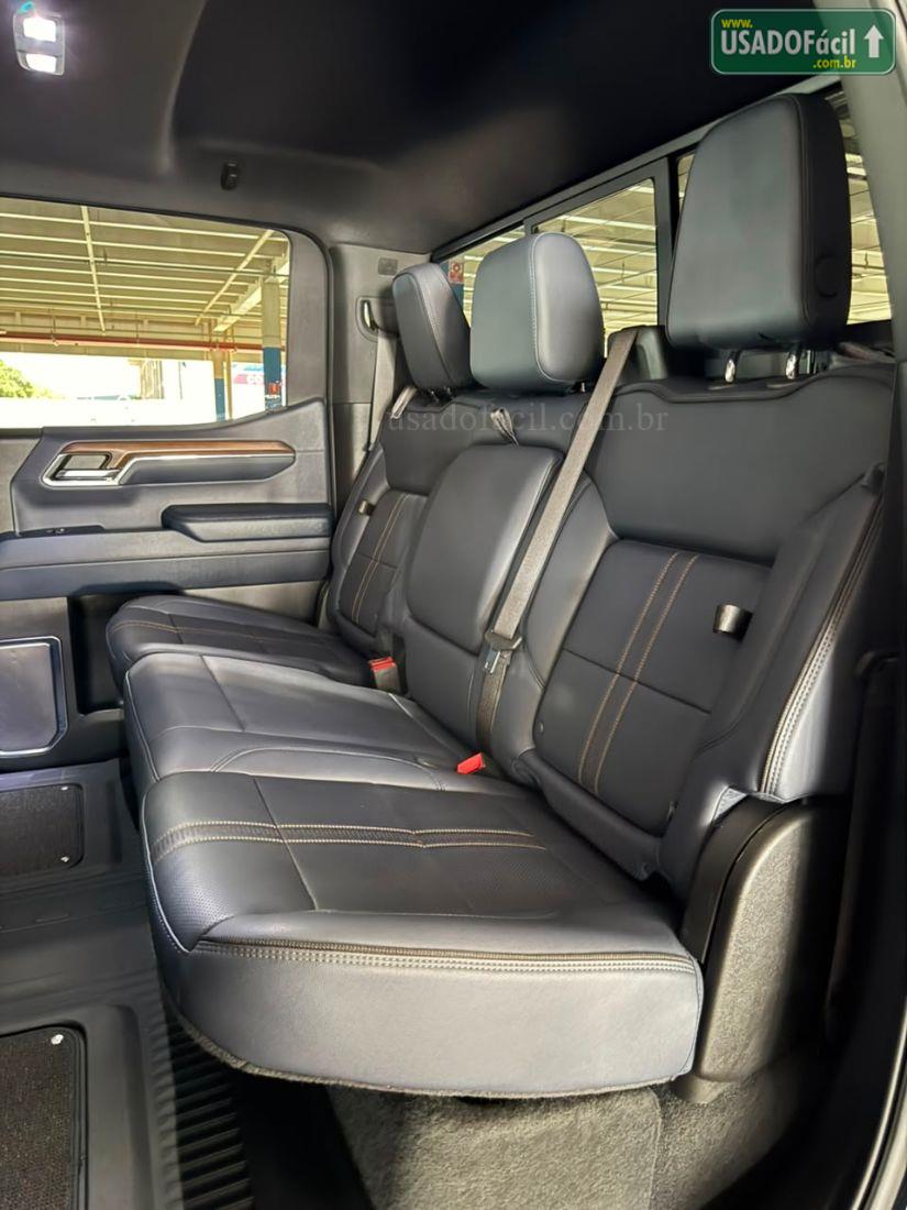 CHEVROLET/GM Silverado High Country 5.3 V8 AWD Automático 2024/2024 — foto 13 de 15