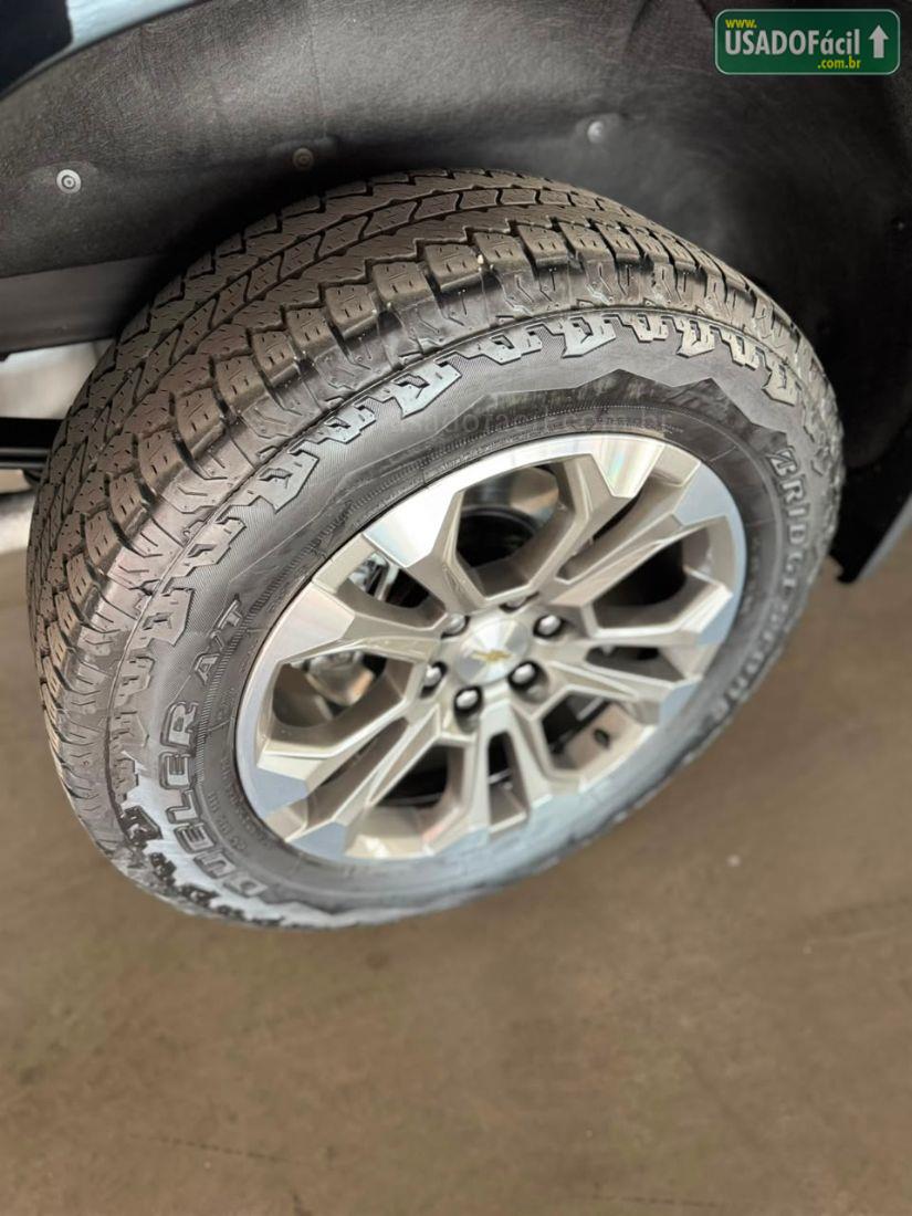 CHEVROLET/GM Silverado High Country 5.3 V8 AWD Automático 2024/2024 — foto 14 de 15