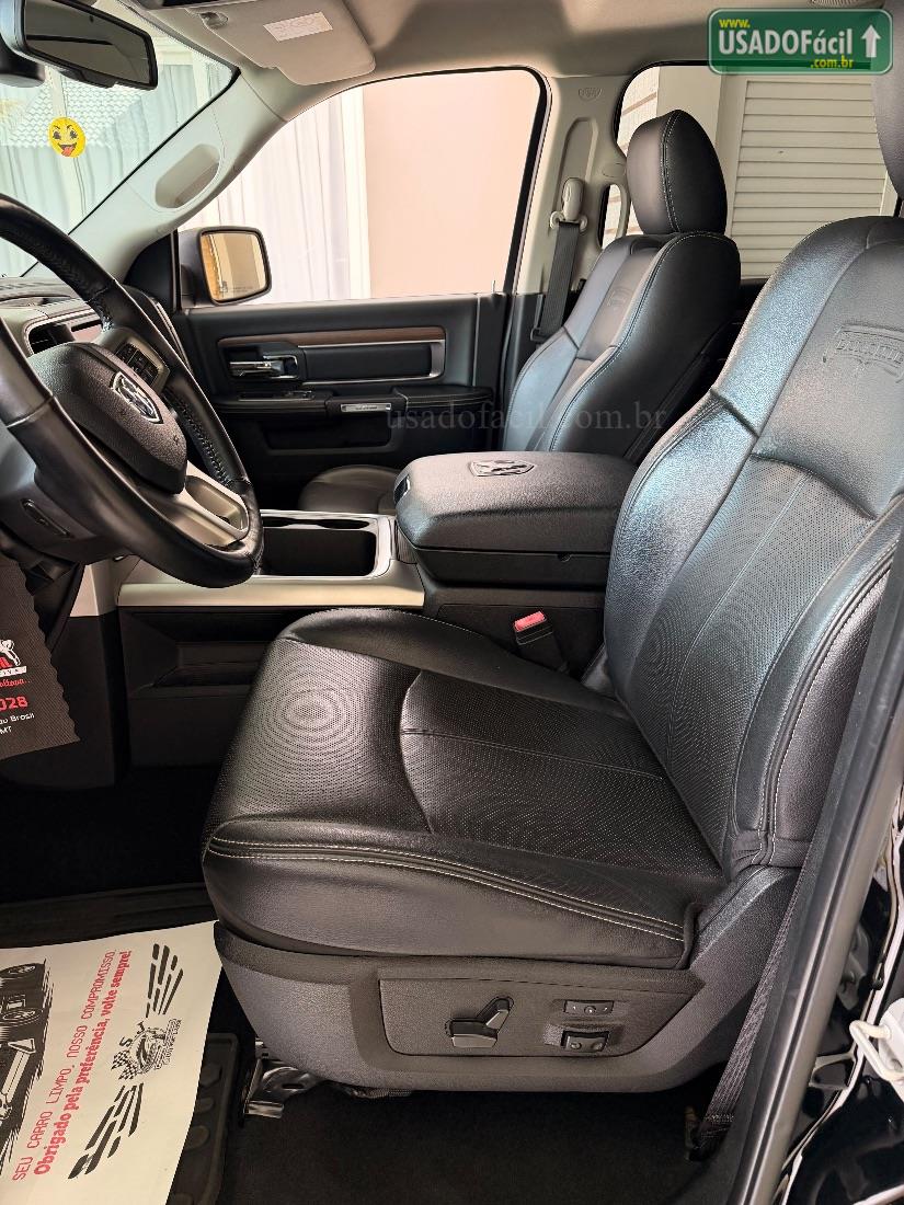 RAM Ram Classic Laramie Night Edition 5.7 4X4 Automático 2022/2022 — foto 5 de 7