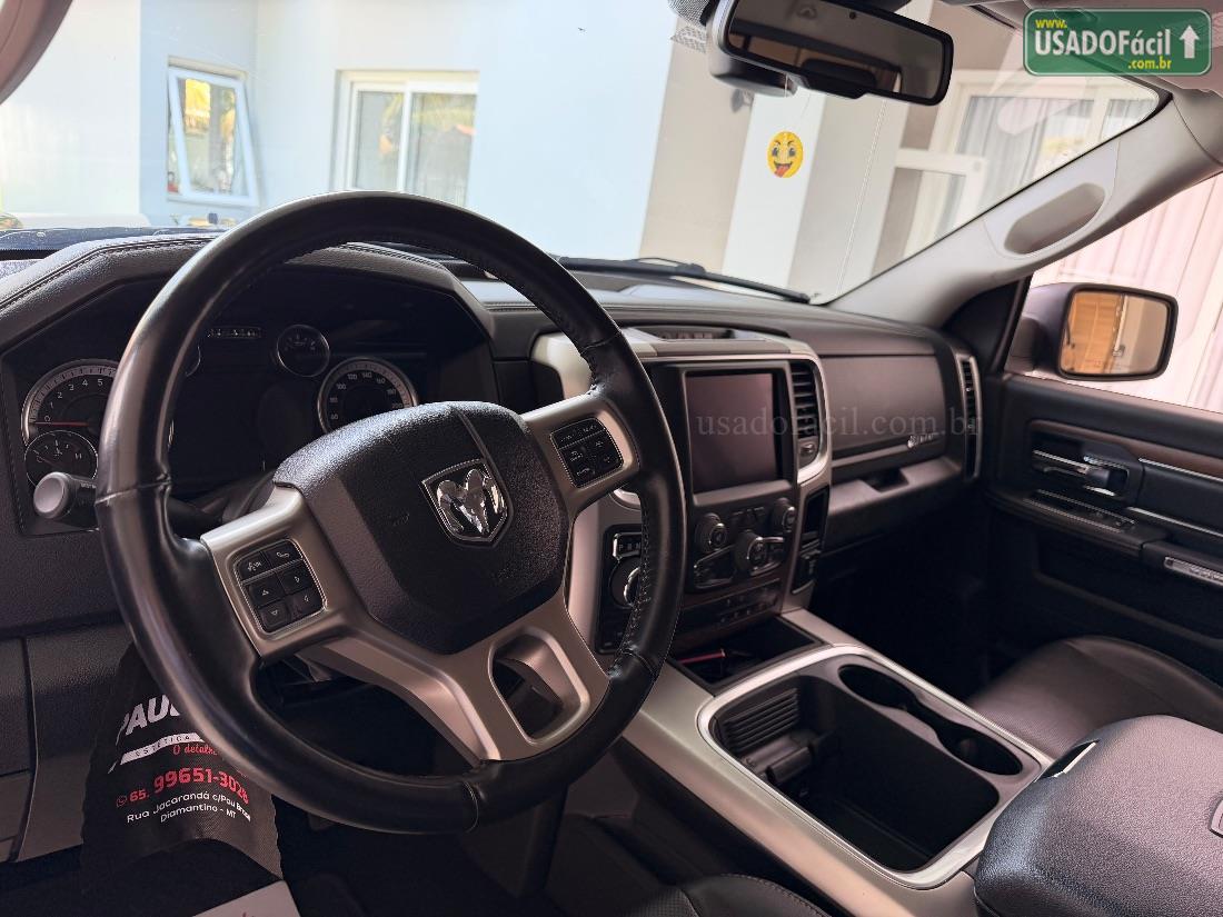 RAM Ram Classic Laramie Night Edition 5.7 4X4 Automático 2022/2022 — foto 6 de 7