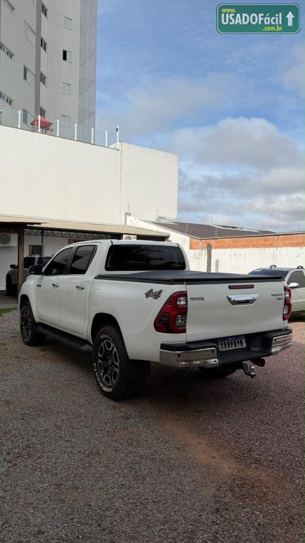 TOYOTA Hilux SRX CD 2.8 4x4 TDI Automático Diesel 2022/2023 — foto 5 de 9