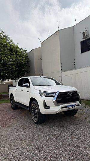 Hilux Srx Cd 2.8 4x4 Tdi Automático Diesel 2022/2023 em Sinop - MT